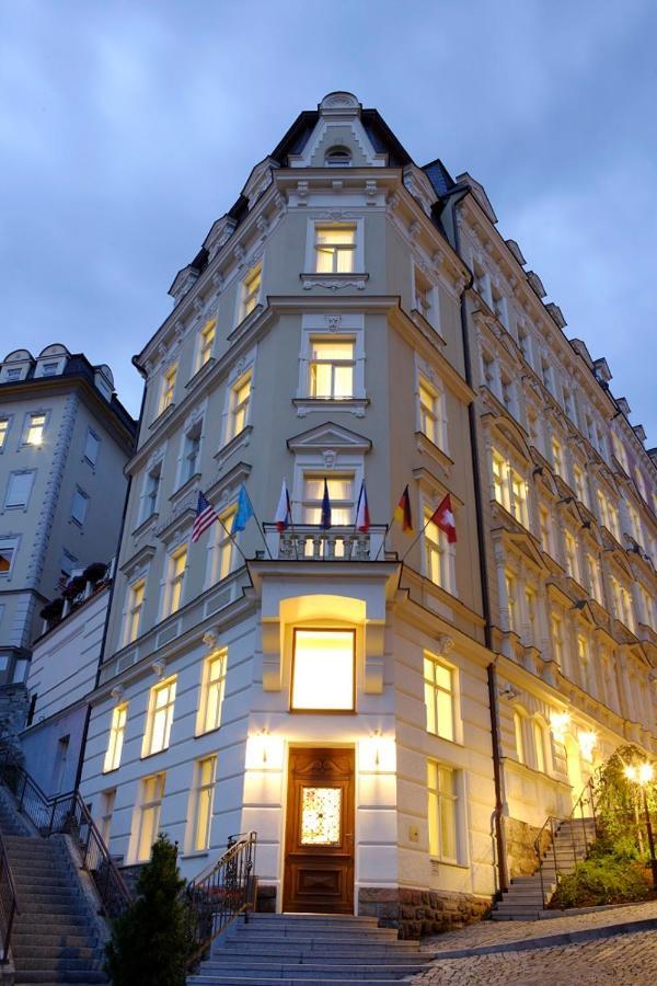Spa Hotel Schlosspark Κάρλοβι Βάρι Εξωτερικό φωτογραφία
