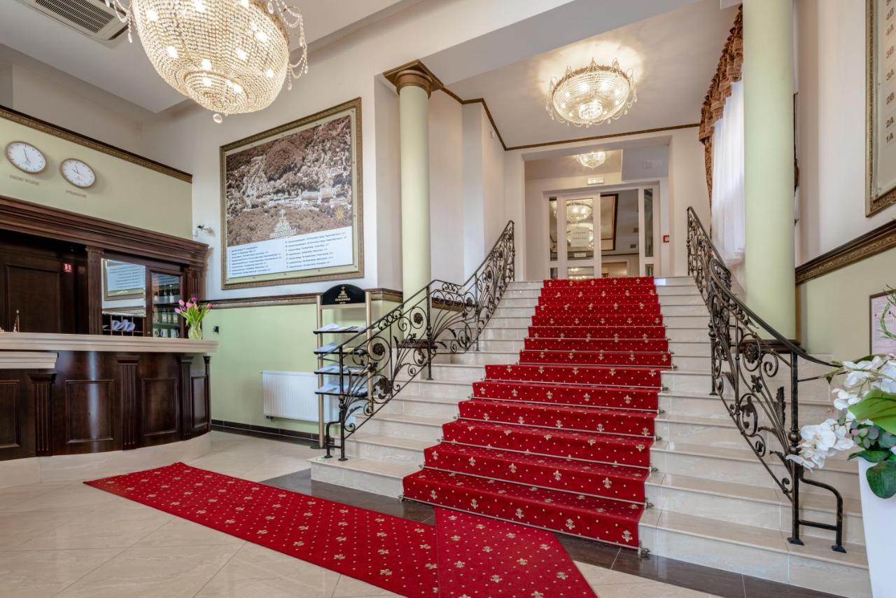 Spa Hotel Schlosspark Κάρλοβι Βάρι Εξωτερικό φωτογραφία