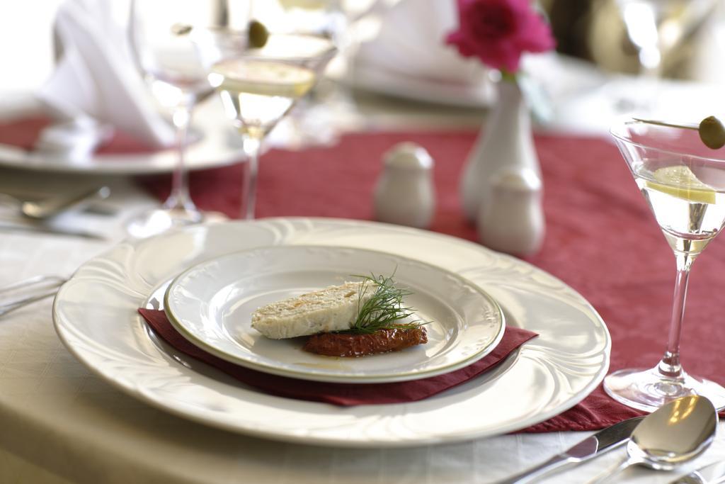 Spa Hotel Schlosspark Κάρλοβι Βάρι Εξωτερικό φωτογραφία