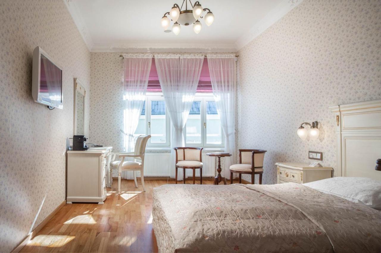 Spa Hotel Schlosspark Κάρλοβι Βάρι Εξωτερικό φωτογραφία