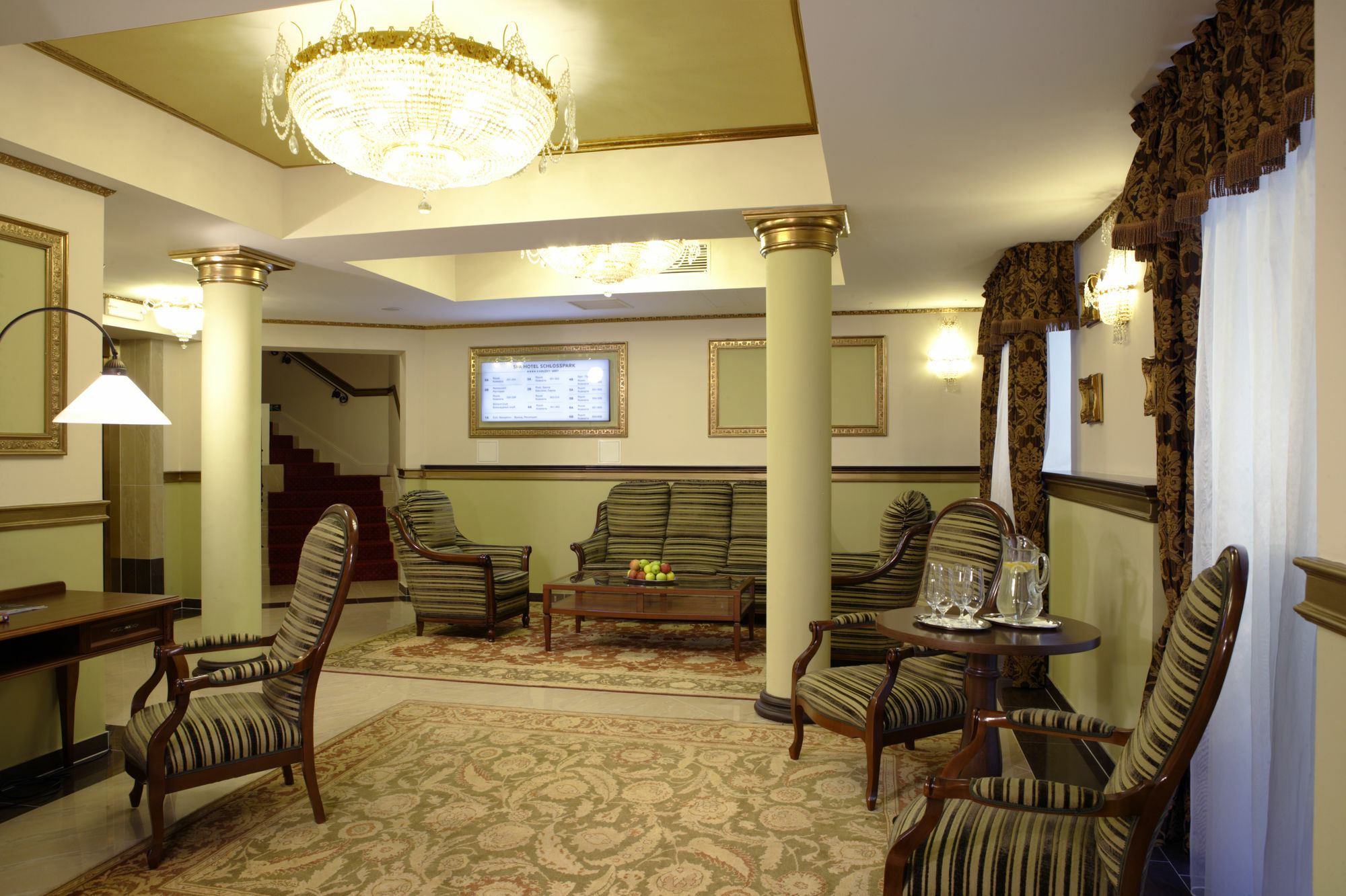 Spa Hotel Schlosspark Κάρλοβι Βάρι Εξωτερικό φωτογραφία