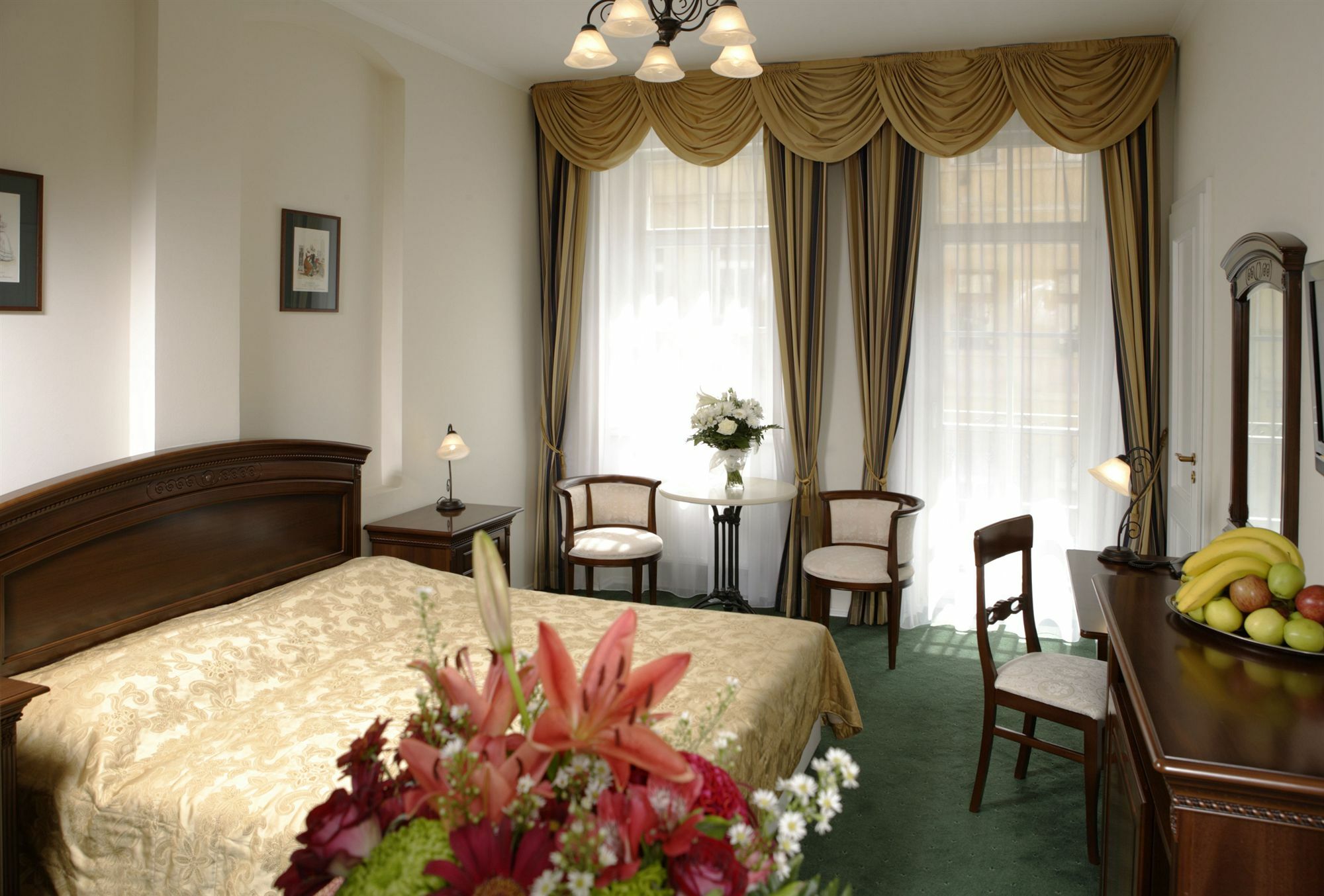 Spa Hotel Schlosspark Κάρλοβι Βάρι Εξωτερικό φωτογραφία