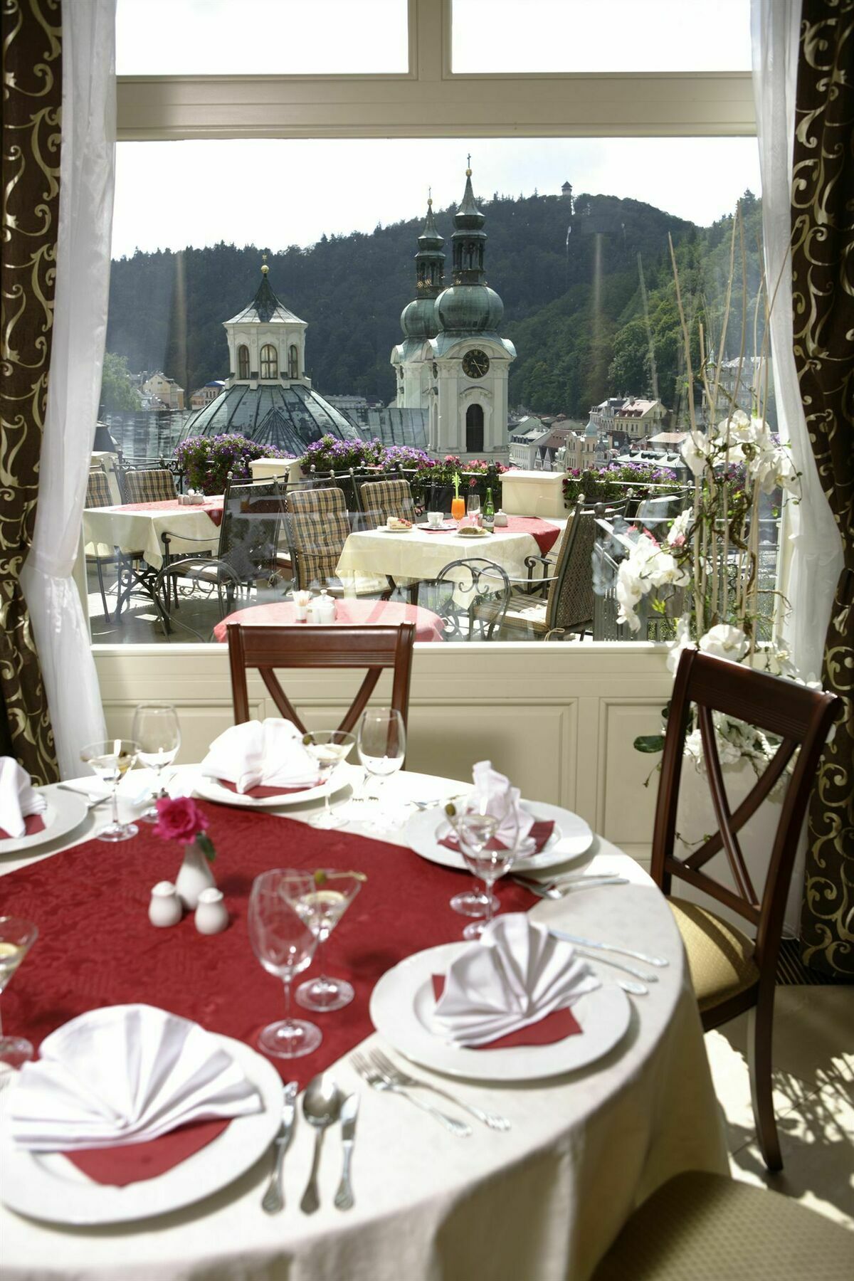 Spa Hotel Schlosspark Κάρλοβι Βάρι Εξωτερικό φωτογραφία